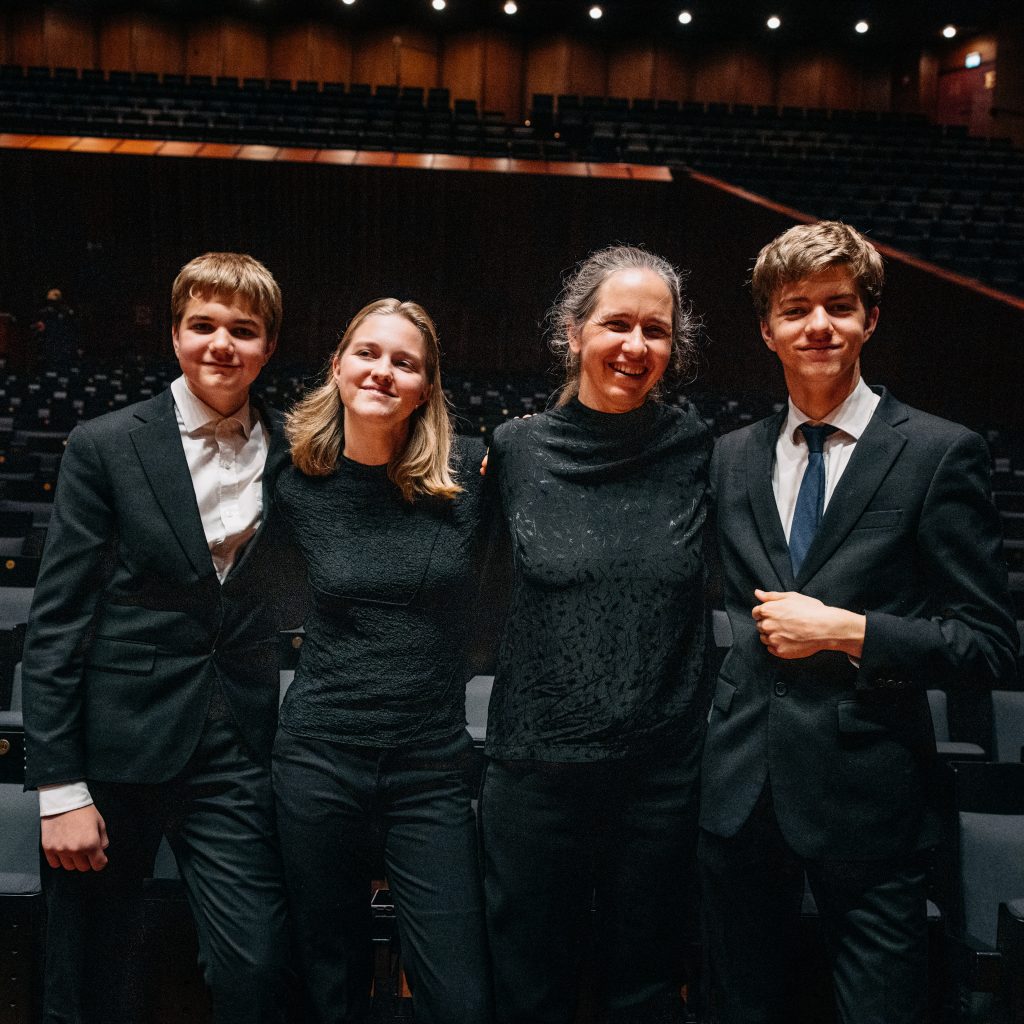 Johannes, Eline, Heidi og Fredrik Heistø Carlsen. Foto: Magnus Skrede